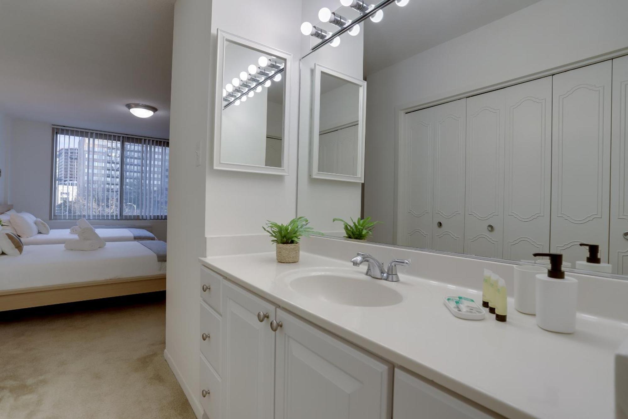 Sensational Condominium @Crystal City Arlington Exterior foto